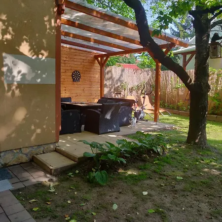Cseresznyes Apartman