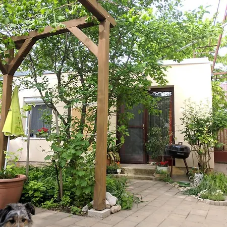 Cseresznyes Apartman *